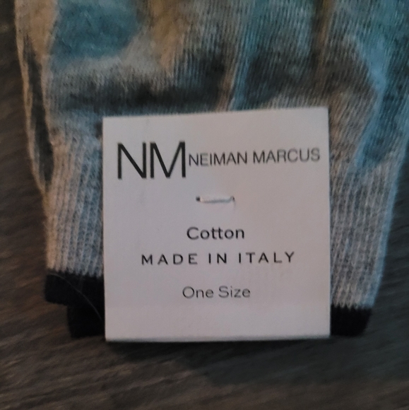 Neiman Marcus socks - Picture 3 of 4
